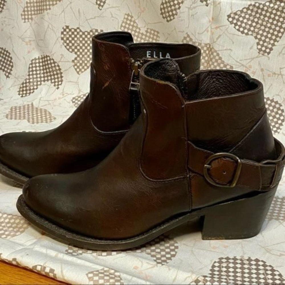 Sonora “Ella” heeled booties‎